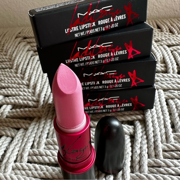 MAC lady Gaga lustre lipstick rouge viva glam Gaga - Picture 8 of 11